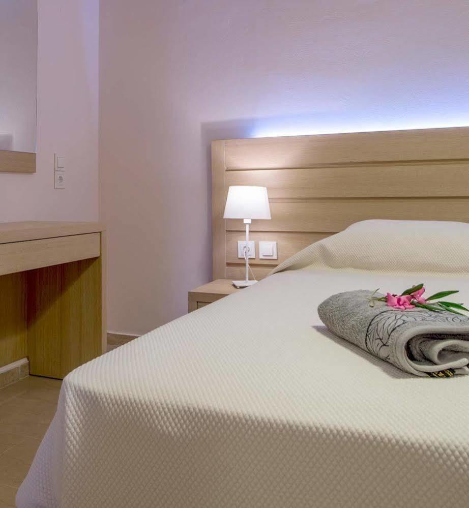 Krouzeri Beach Apartments Κατάβολος Εξωτερικό φωτογραφία